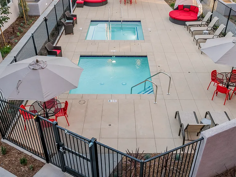 The Harrington aerial view of outdoor jacuzzies