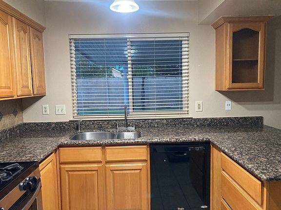 4th image of 2385 Fernwood Dr