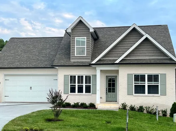 1402 Brook Hill Dr, Cookeville, TN 38501