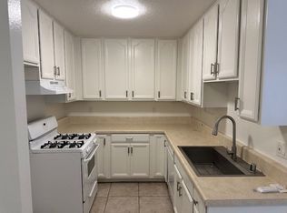 2032 Fullerton Ave, Costa Mesa, CA 92627