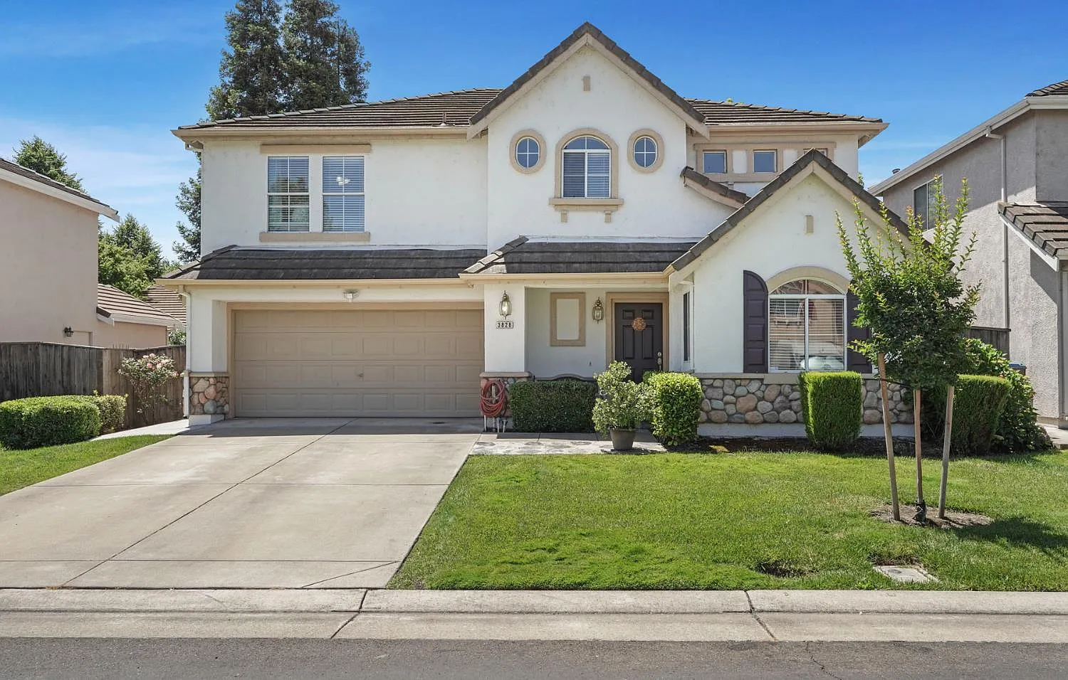 3828 Bridlewood Cir photo 1