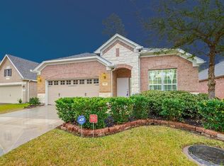 16922 Cherokee Lake Ln, Houston, TX 77044