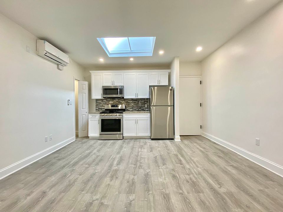 1st image of 28-44 31st St #2R