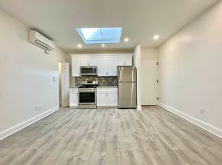 28-44 31st St #2R, Astoria, NY 11102