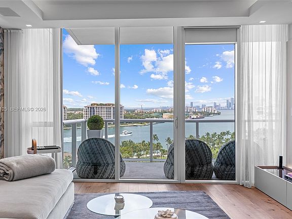 2nd image of 100 S Pointe Dr #1102/03