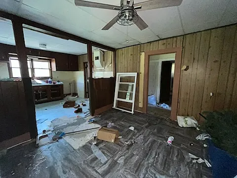 1009 Ernest St — Photo 8