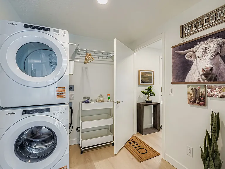 Cadre Townhomes — Photo 7
