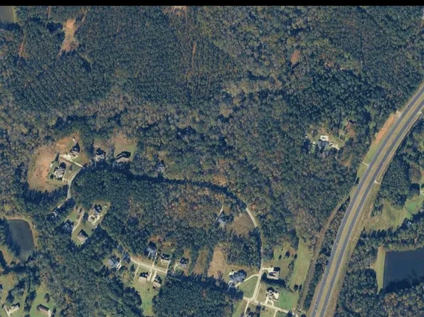 1121 Porter Cir, Gray, GA 31032