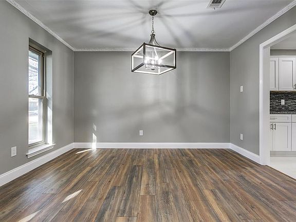 5th image of 1529 Clear Point Dr