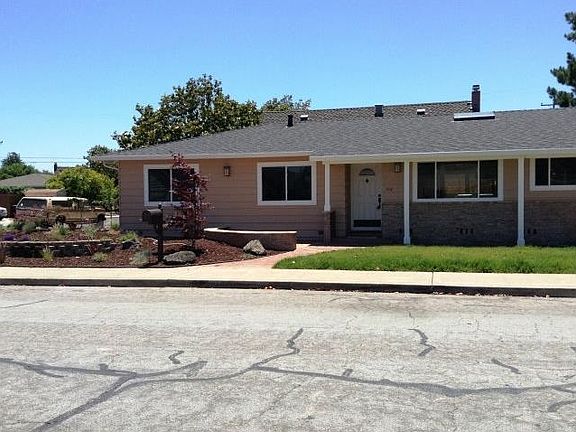 3rd image of 772 Fairlane Ave