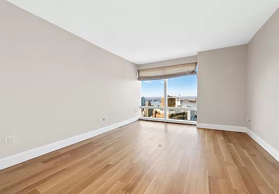 3rd image of 25 Columbus Cir #61F