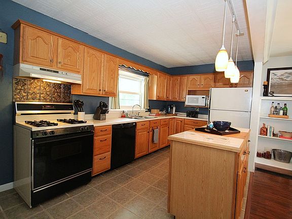 5th image of 1835 Livingstone St