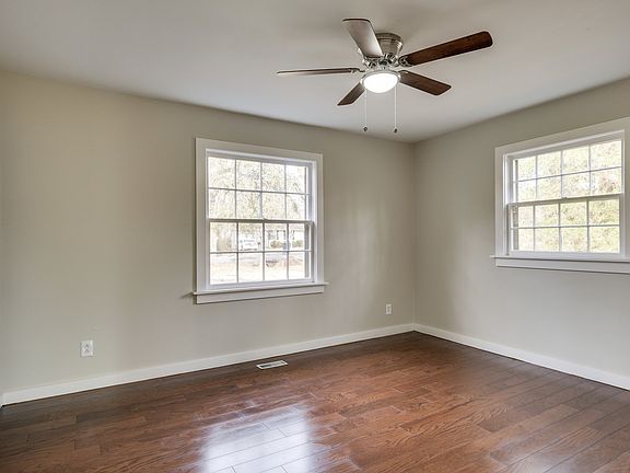 5th image of 906 Hazelwood St