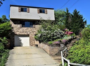 9943 Walker Rd, Elizabeth, PA 15037