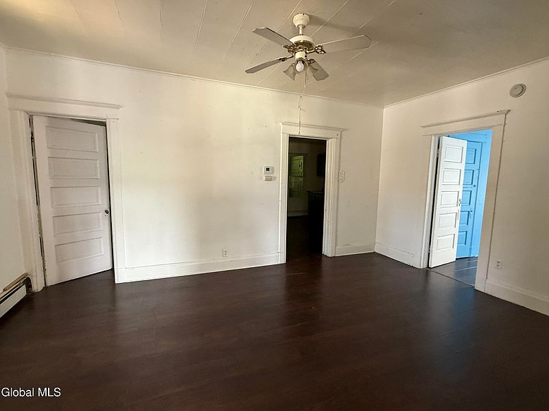 5th image of 318 E Main Street
