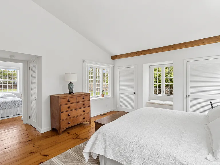130 Montauk Hwy — Photo 10