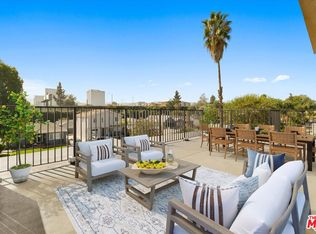 15207 Morrison St, Sherman Oaks, CA 91403