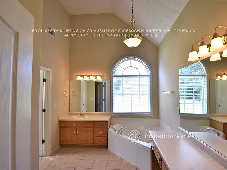 312 Glouchester Dr — Photo 15
