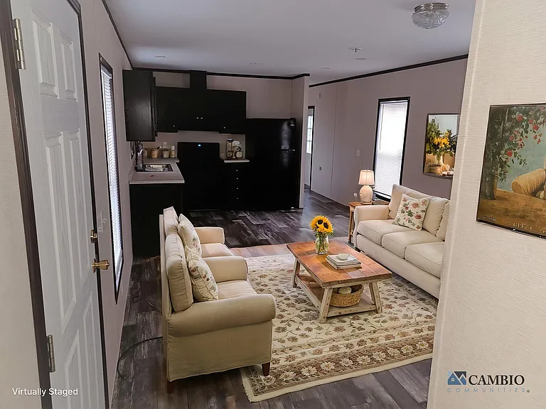 2701 Huizenga St #101 — Photo 4
