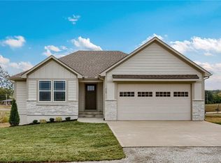 468 SE 90th Rd, Warrensburg, MO 64093