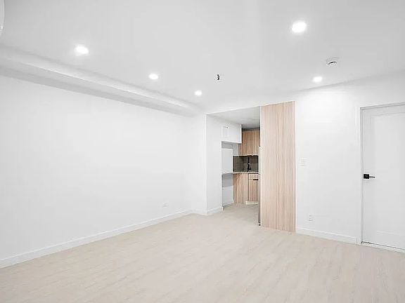 4th image of 243 E Broadway APT 4F