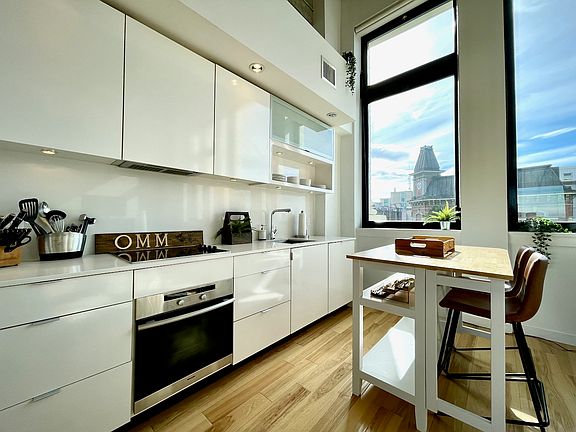 3rd image of 770 Fisgard St #210