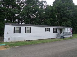 34 Lakeview Dr, Vanderbilt, PA 15486