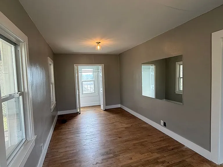 2522 Ramona St — Photo 12