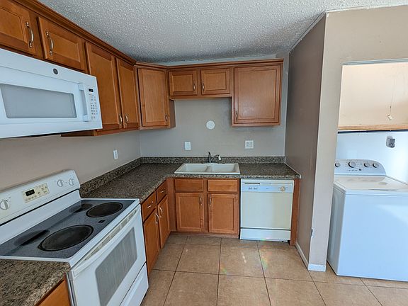 3rd image of 314 Mount Everest Dr APT A