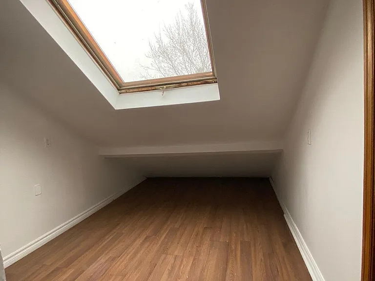 384 Detroit St — Photo 5