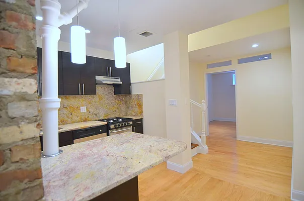 Rented by MNS | media 13