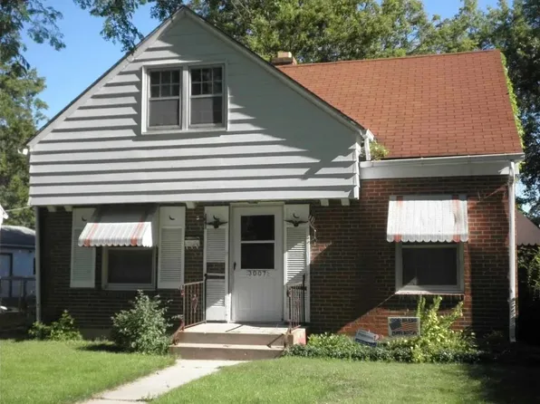 3007 Kenmore Ave, Rockford, IL 61101