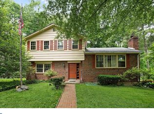 5 Pembroke Dr, Media, PA 19063