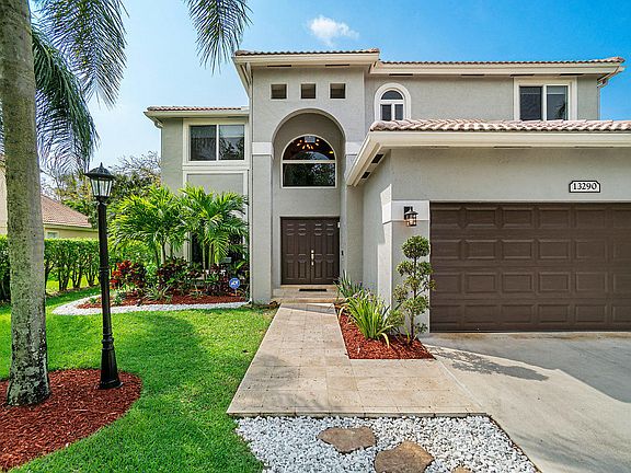 3rd image of 13290 NW 18th Ct