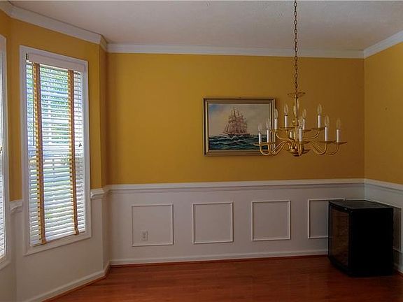 4th image of 6235 Saint Johns Wood
