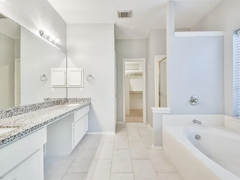 18802 Half Volley Cir — Photo 27