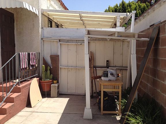 3rd image of 5731 Fulcher Ave
