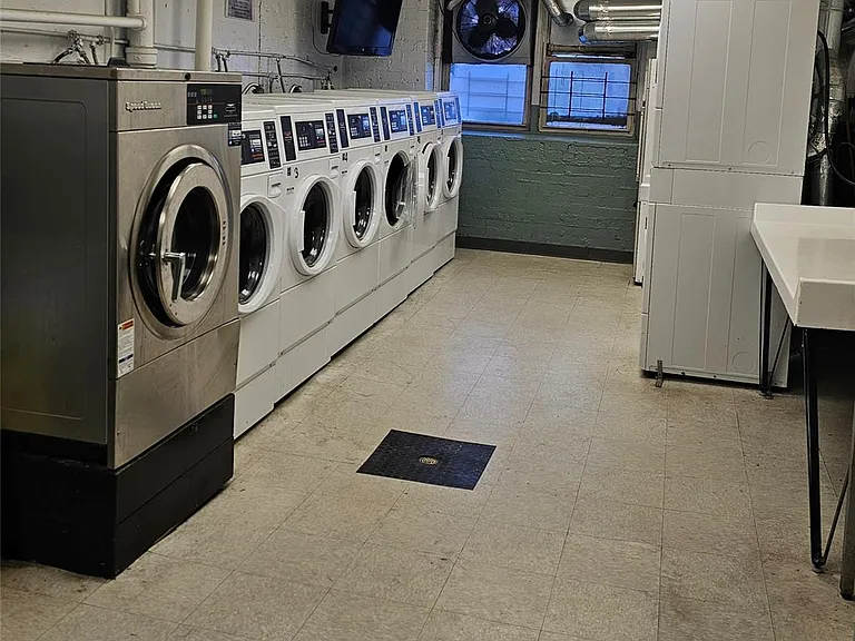255 Bronx River Rd #4R — Photo 5