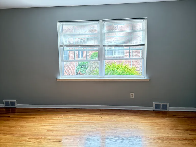 45 Morris Ave #18 — Photo 13