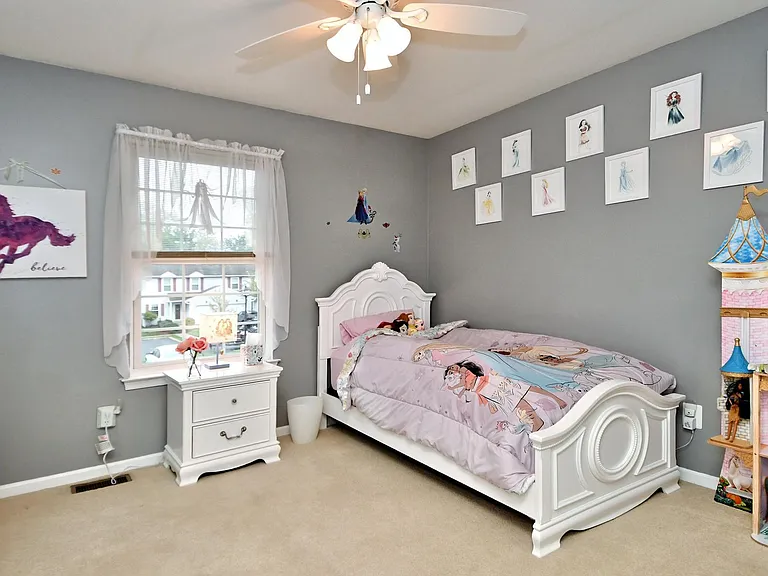 800 Beacon Ct — Photo 41