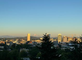 402 NW Uptown Ter APT 2A, Portland, OR 97210