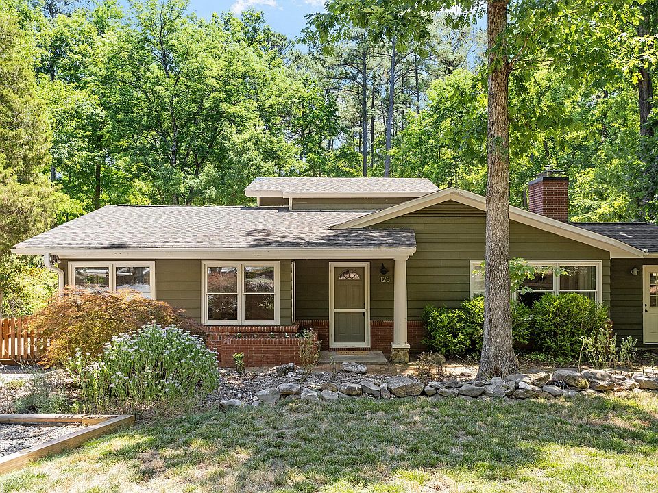 1st image of 123 Windsor Cir