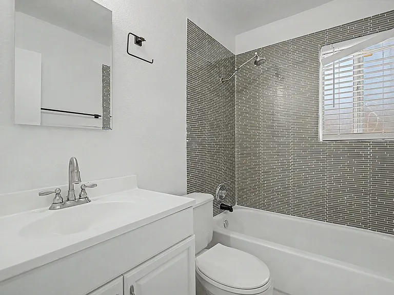 1935 Haren Dr — Photo 10