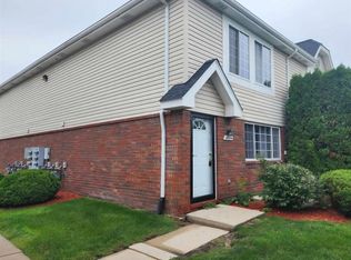 29784 Beverly Ln, Chesterfield, MI 48047