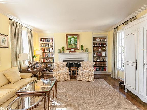 5th image of 5113 E Crestwood Dr