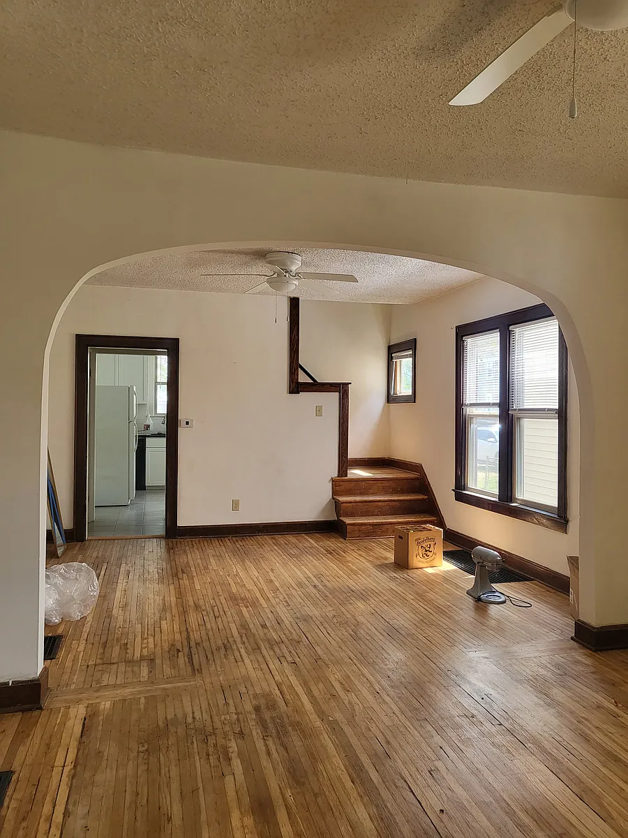 Building Photo - 2690 Hibbert Ave