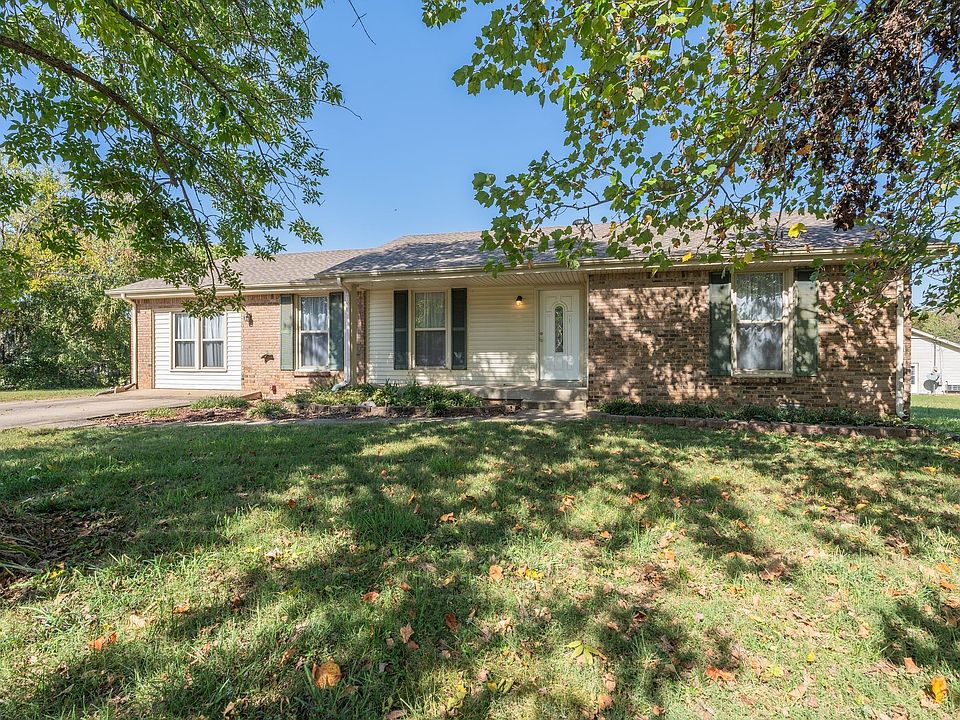 1st image of 302 Hillman Dr