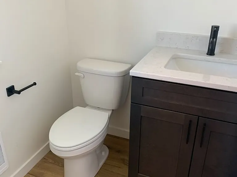 2218 N Chaffee St — Photo 12