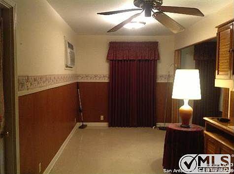5th image of 4702 Seabreeze Dr