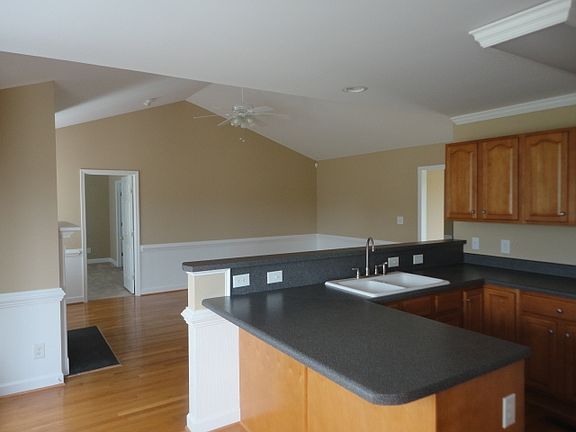 5th image of 8051 Pritchett Rd